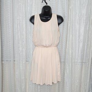 Blush Pink Pleated Blaque Label Sleeveless Mini Dress With Keyhole Back SzM